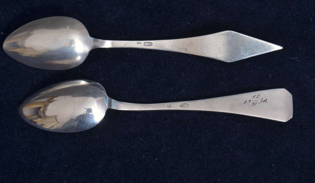 Silver spoons (2 pcs.)