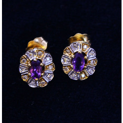 Gold earrings with diamonds and amethysts