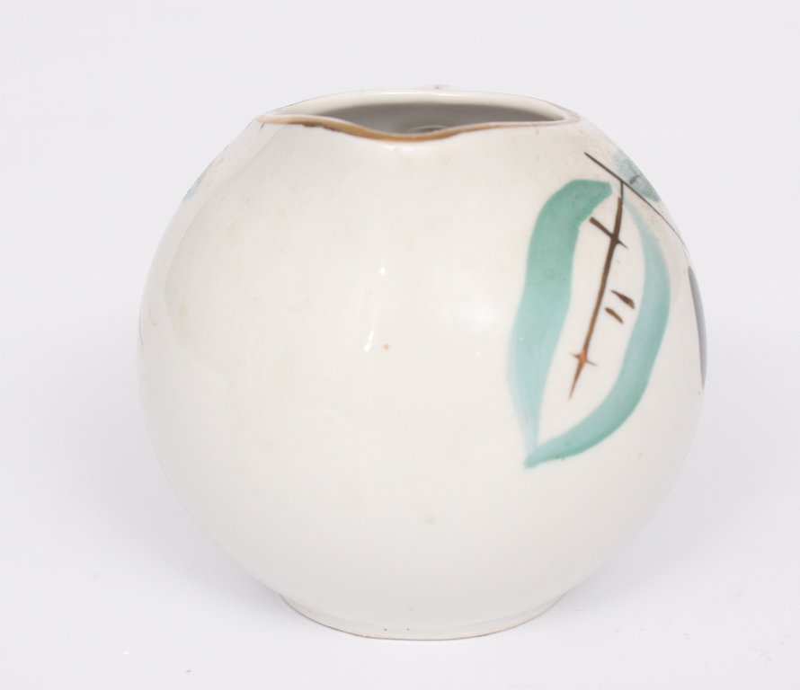 Painted porcelain cream-bowl