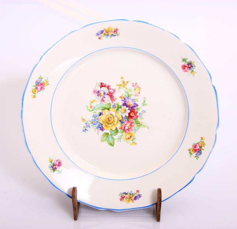 Porcelain plate set (5 + 6)