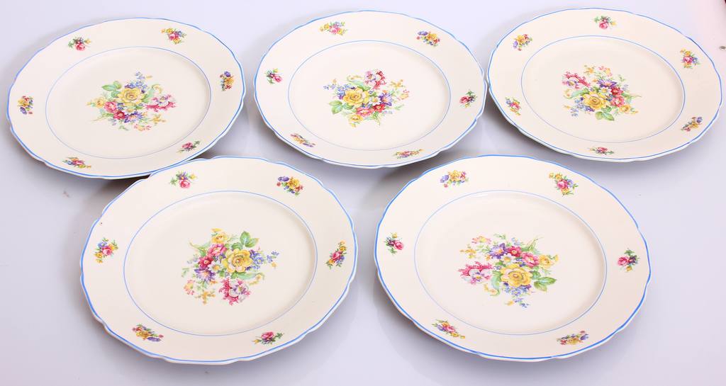 Porcelain plate set (5 + 6)