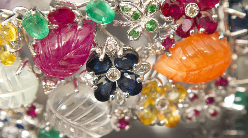 Bracelet with natural gems in Tutti Frutti style