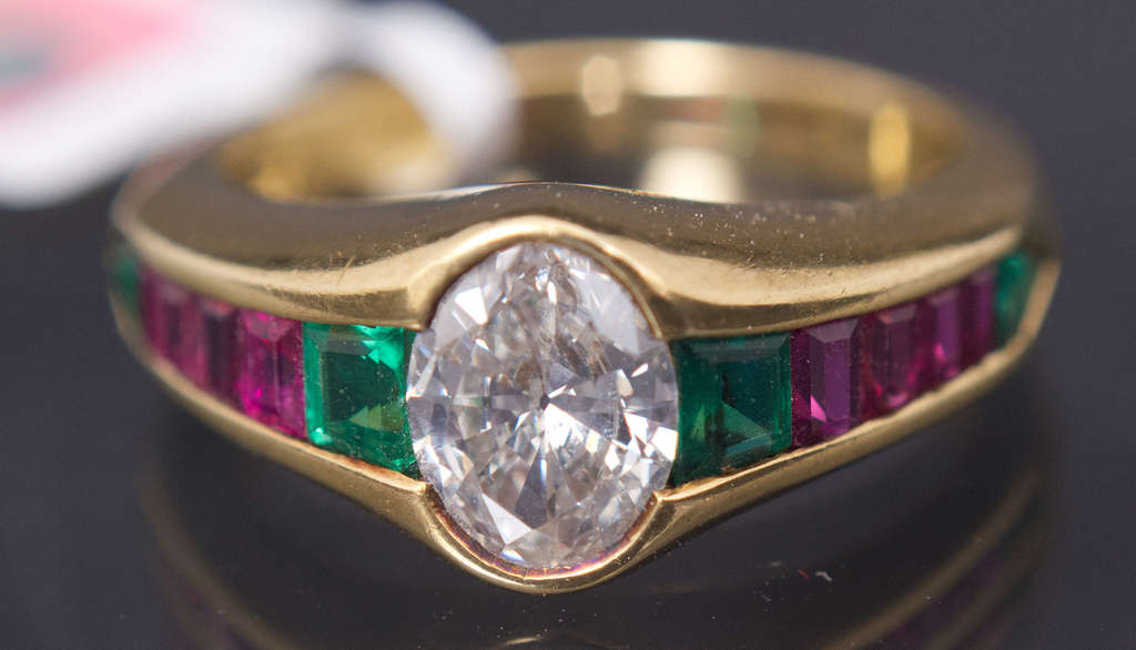 Gold ring with natural diamond, 4 natural emeralds