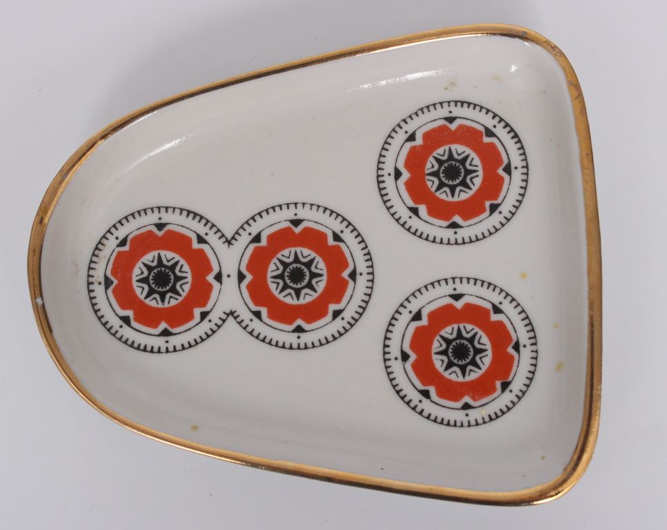 Porcelain spice utensil set 