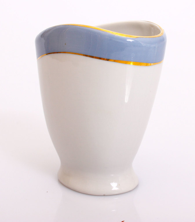 Porcelain vase / napkin holder