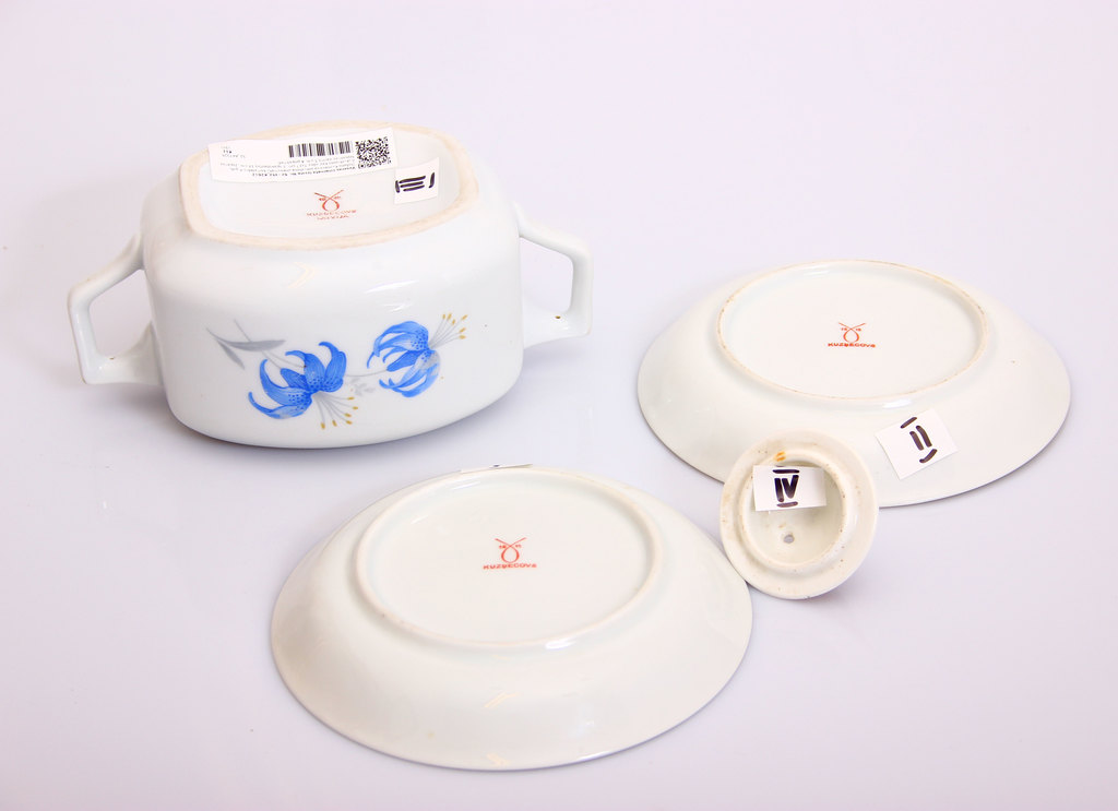 Set of various Kuznetsov porcelain items 4 pcs.