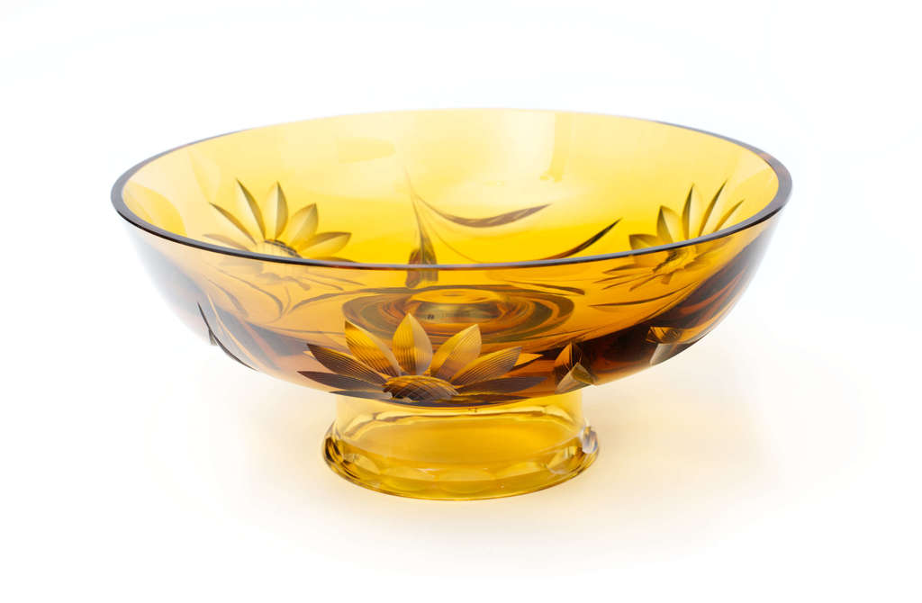 Decorative glass bowl - an object of art