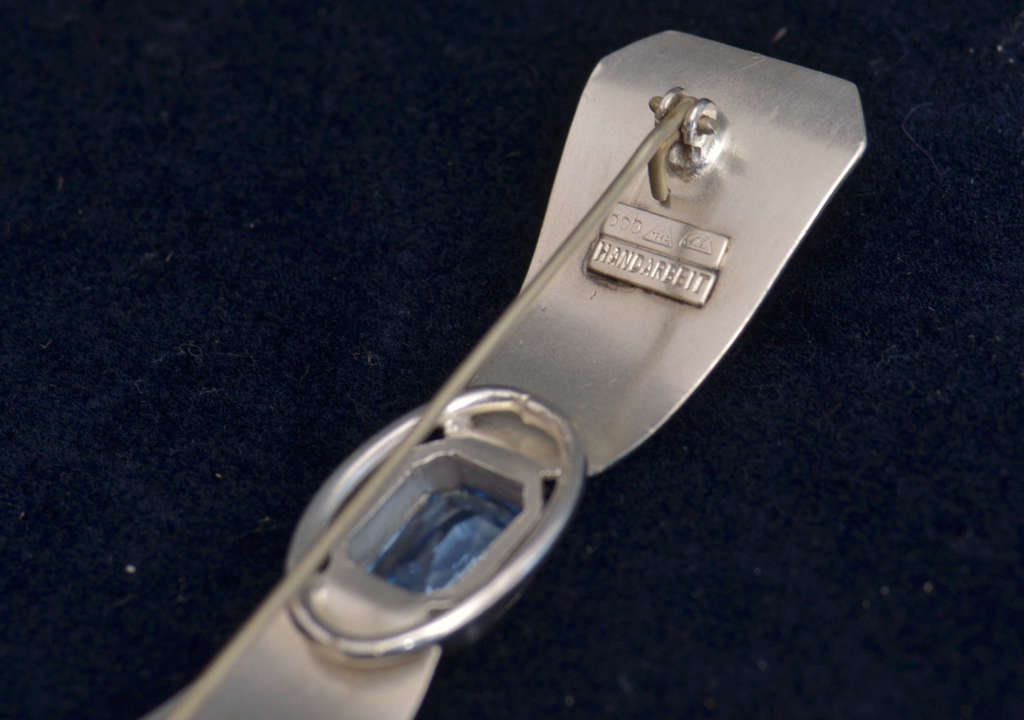 Silver Art Nouveau brooch with aquamarine