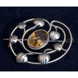 Silver Art Nouveau brooch with topaz
