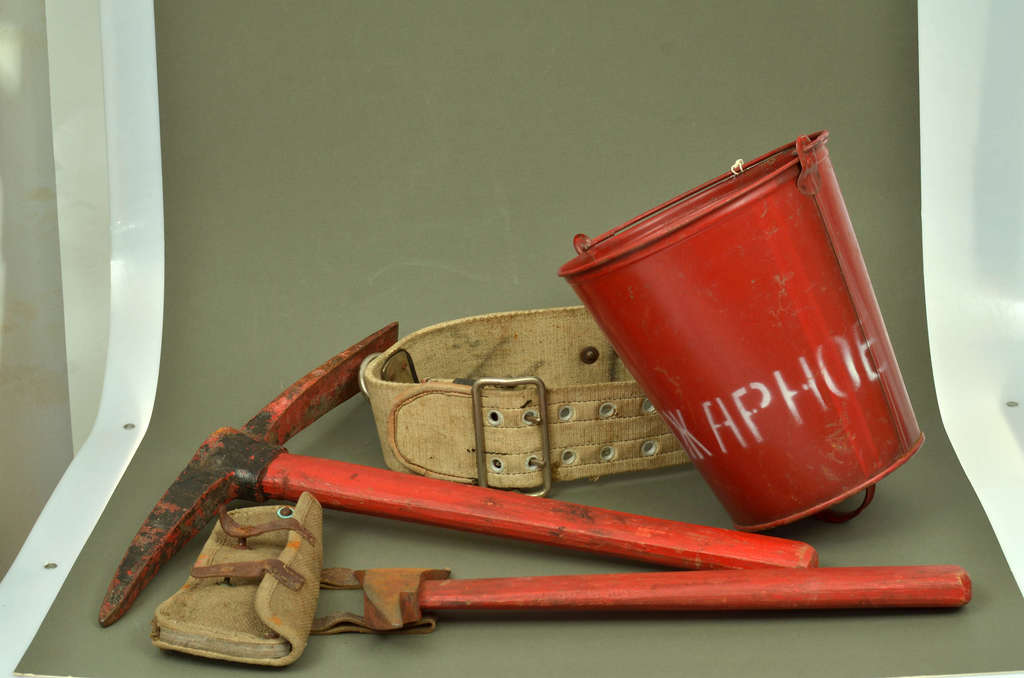 Комплект пожаротушения советских времен