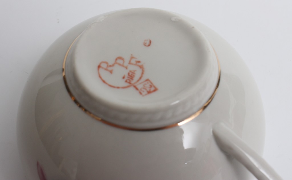 Porcelain plate and mug