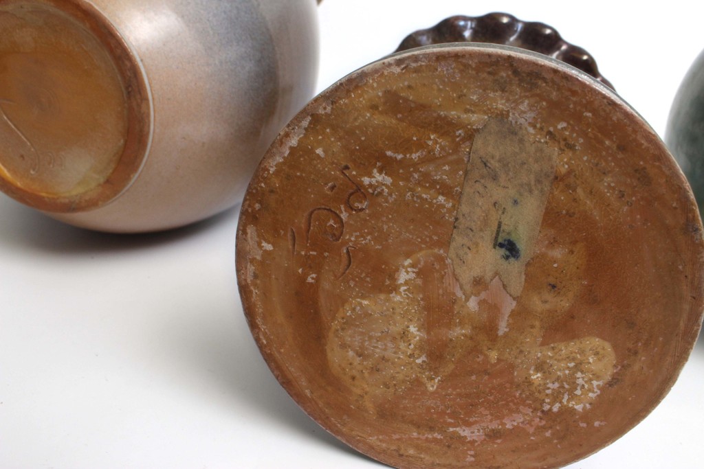 Keramikas krūkas (2 gab) +1 vāzīte