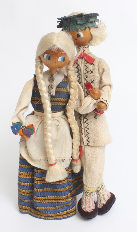 Wooden dolls 2 pcs.