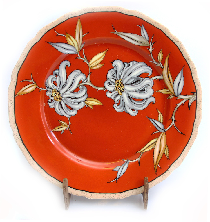 Painted decorative porcelain plate