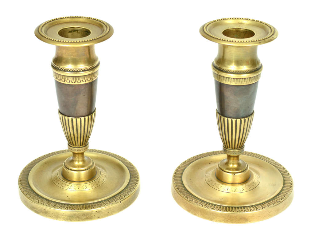 Divi bronzas svečturi 
