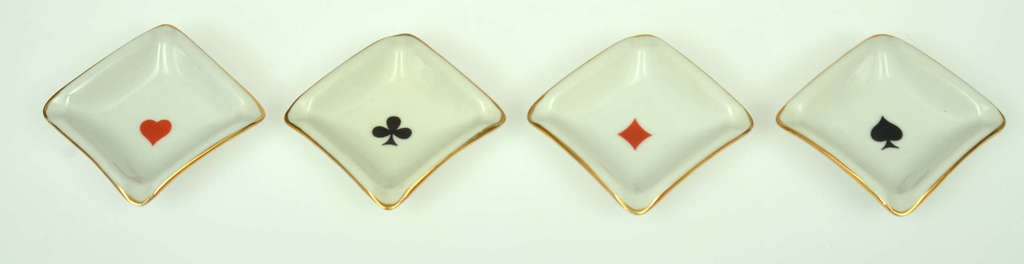 Porcelain ashtrays (4 pcs.)