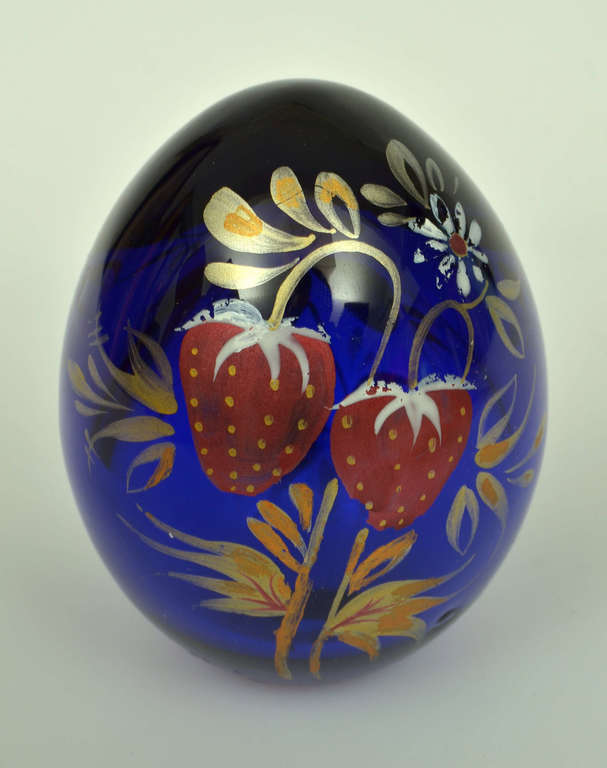 Glass egg with strawberries