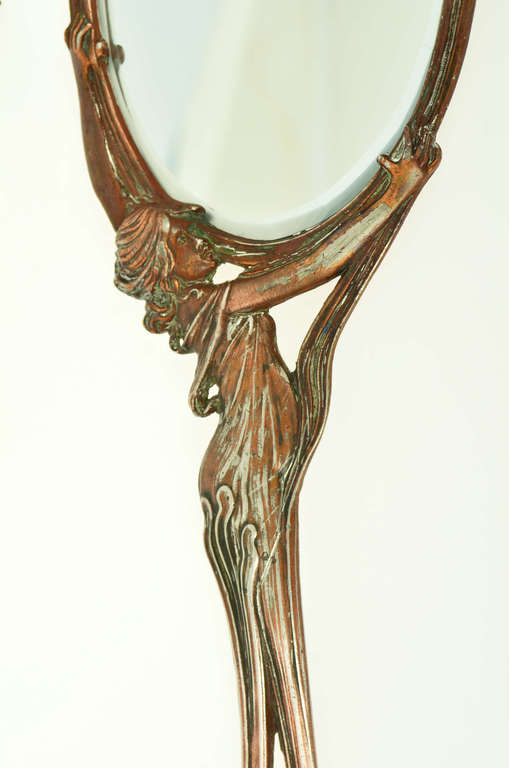 Металлическое зеркало в стиле модерн с дефектом + расческа+ пряжка