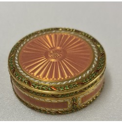 Gold powder case with enamel