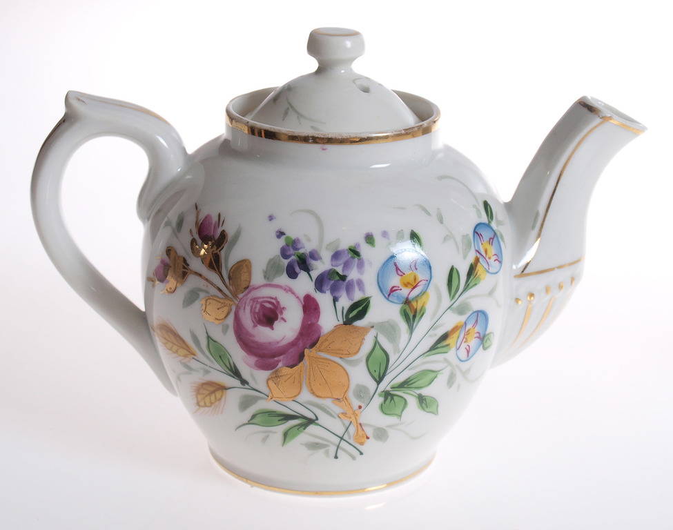 Couple of porcelain teapots