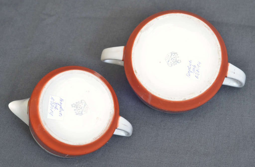Not full porcelain tableware set(sugar bowl, bowl, jug)