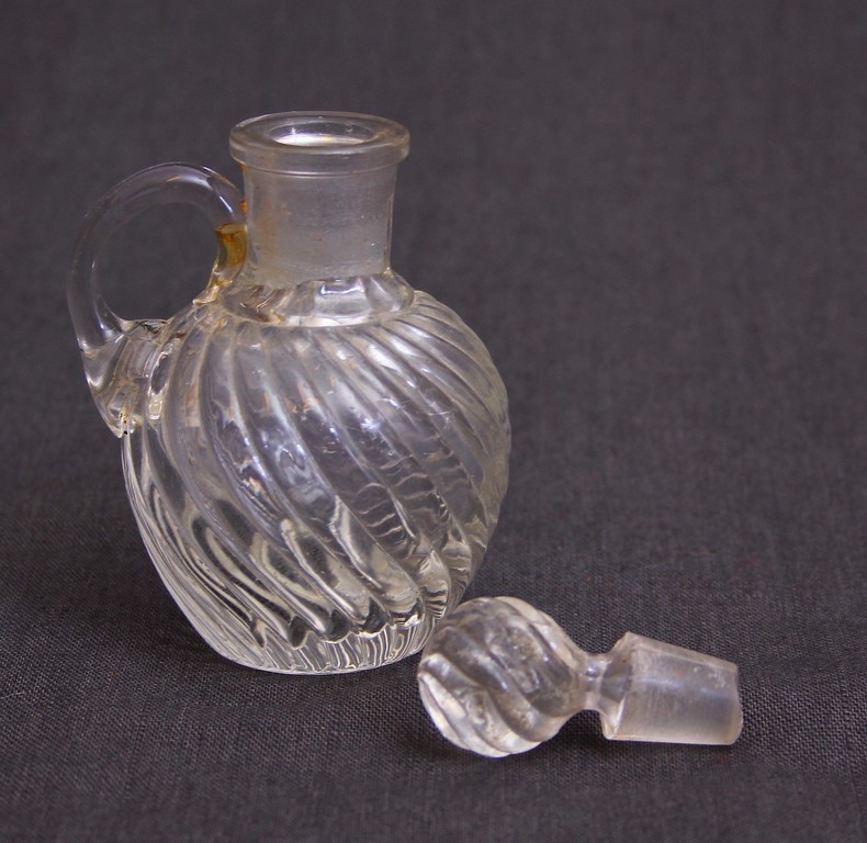 A small decanter for vinegar / oil