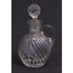 A small decanter for vinegar / oil