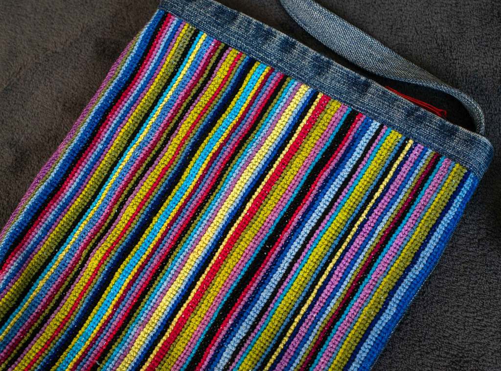 Цветная сумка через плечо (полоски / джинсовая ткань)