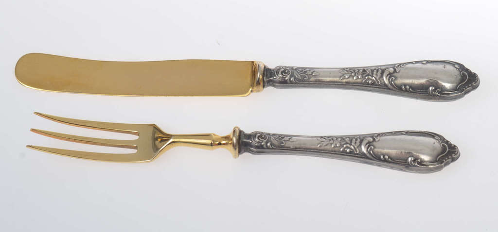 Набор серебряных столовых приборов - вилка и нож