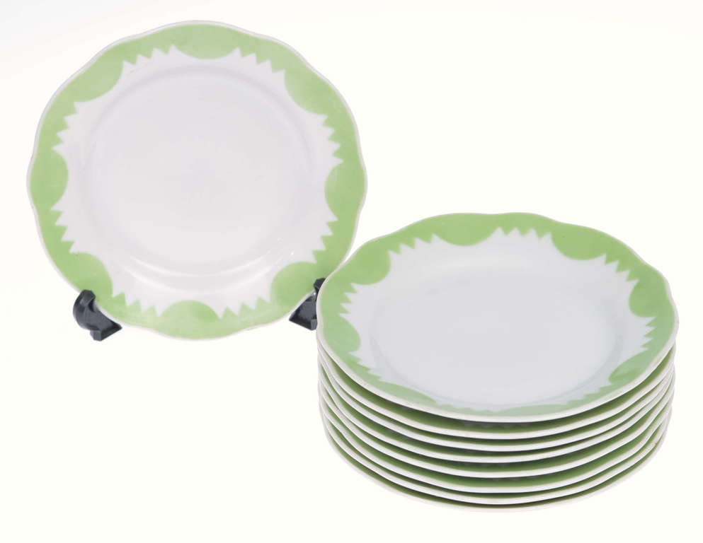 Serving plates (9 pcs.)