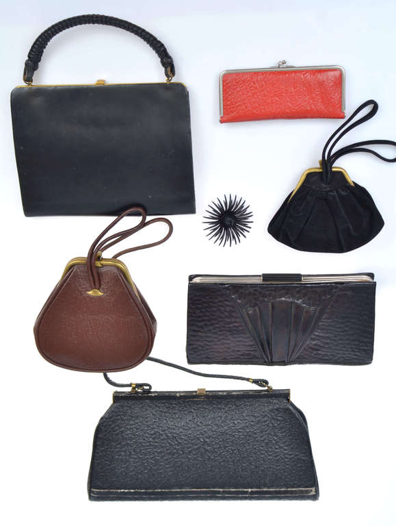 Women's bags (5 pcs.) And manicure bag