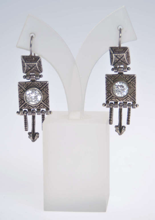 Silver earrings with stone