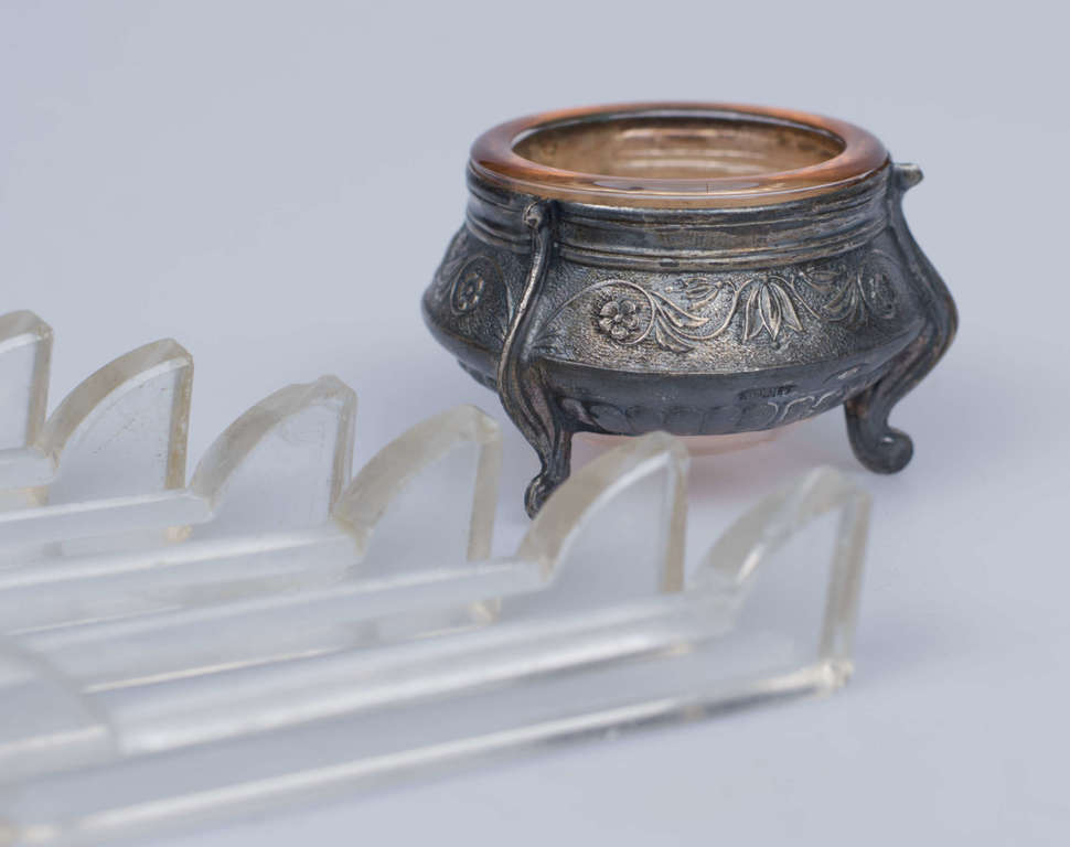 6 crystal cutlery holders and a crystal salt bowl
