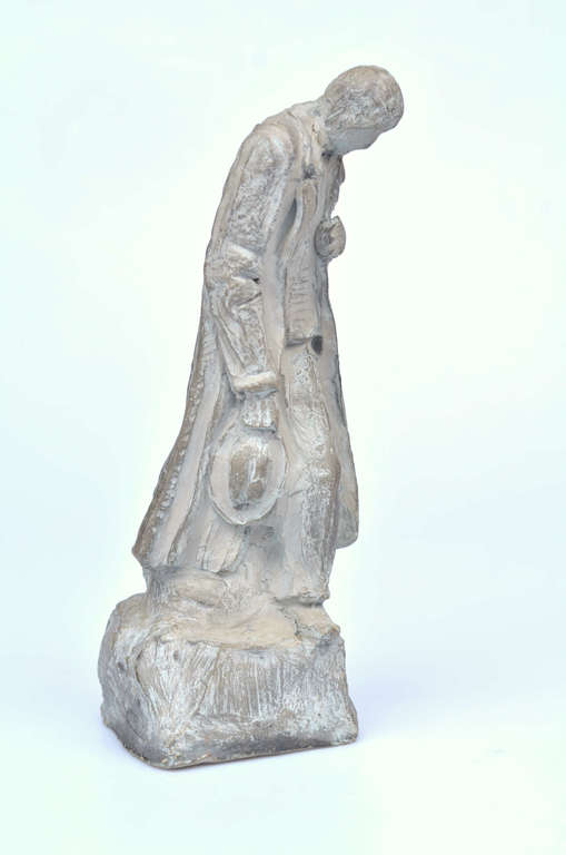 Clay figurine 