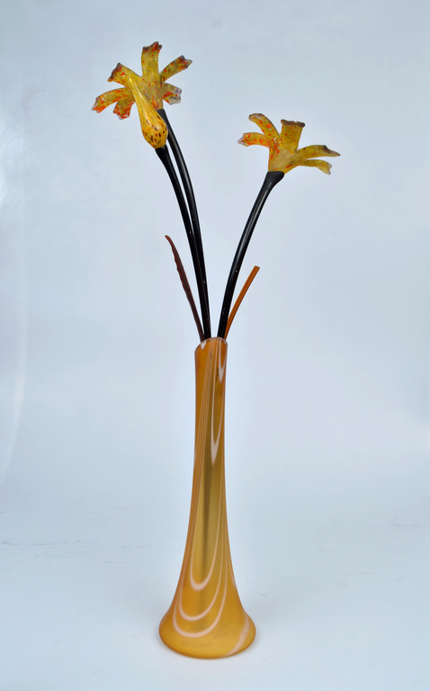 Glass vase with decorative glass flowers