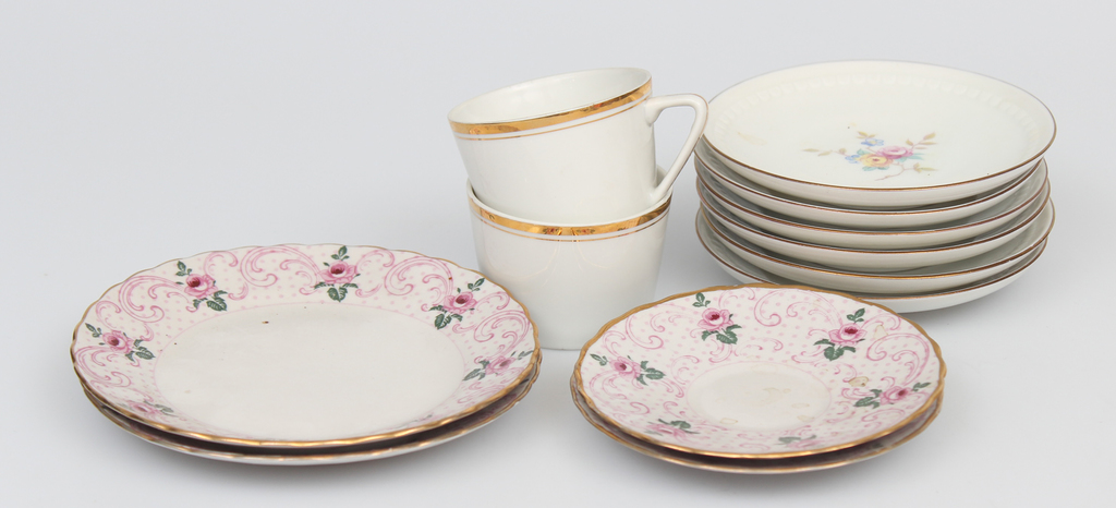 Small porcelain plates (6 pcs.) + 2 cups + 4 plates