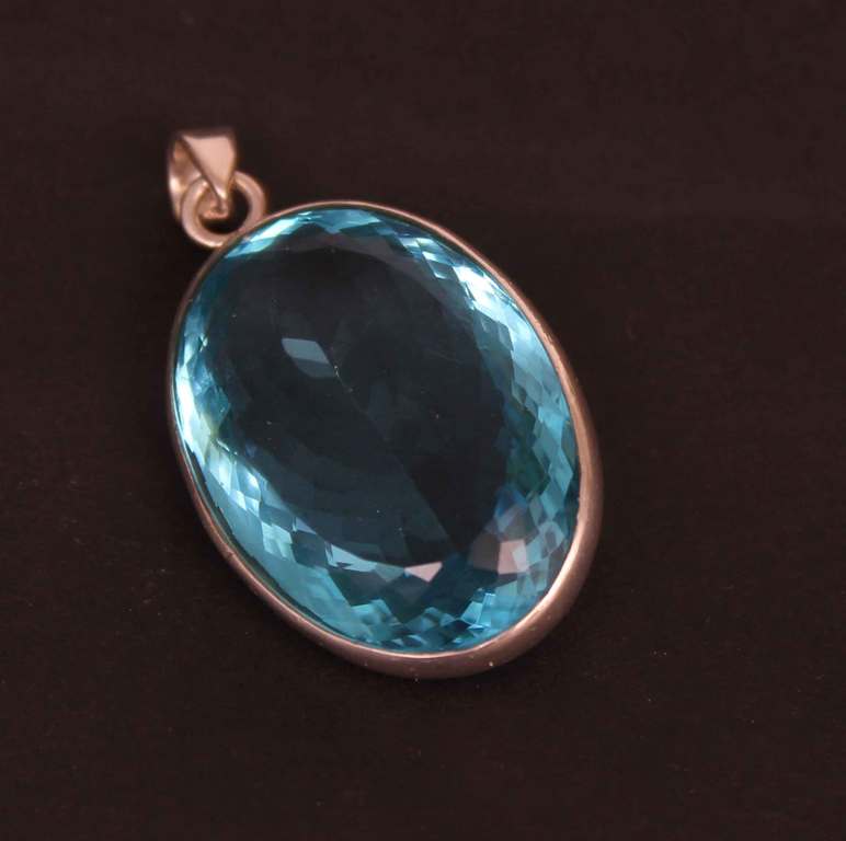 Silver Art Nouveau pendant with precious stone