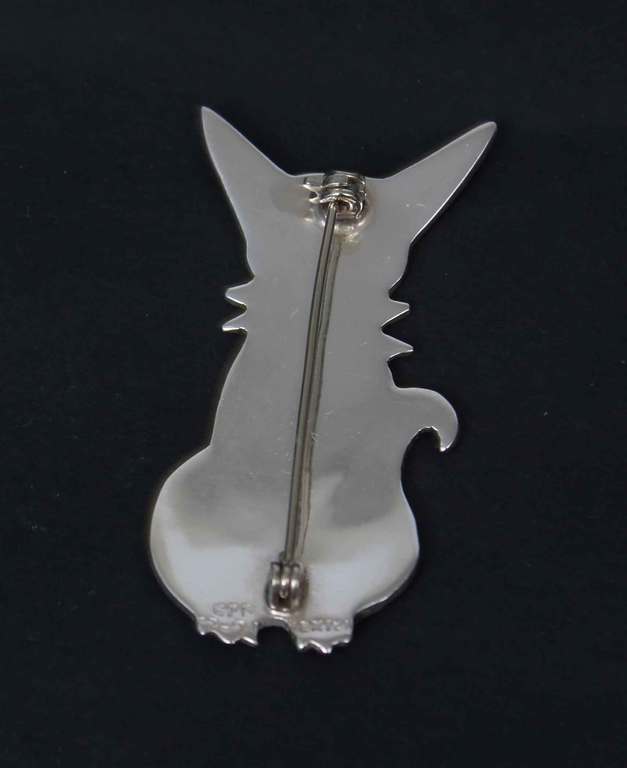 Silver Art Nouveau brooch with malachite