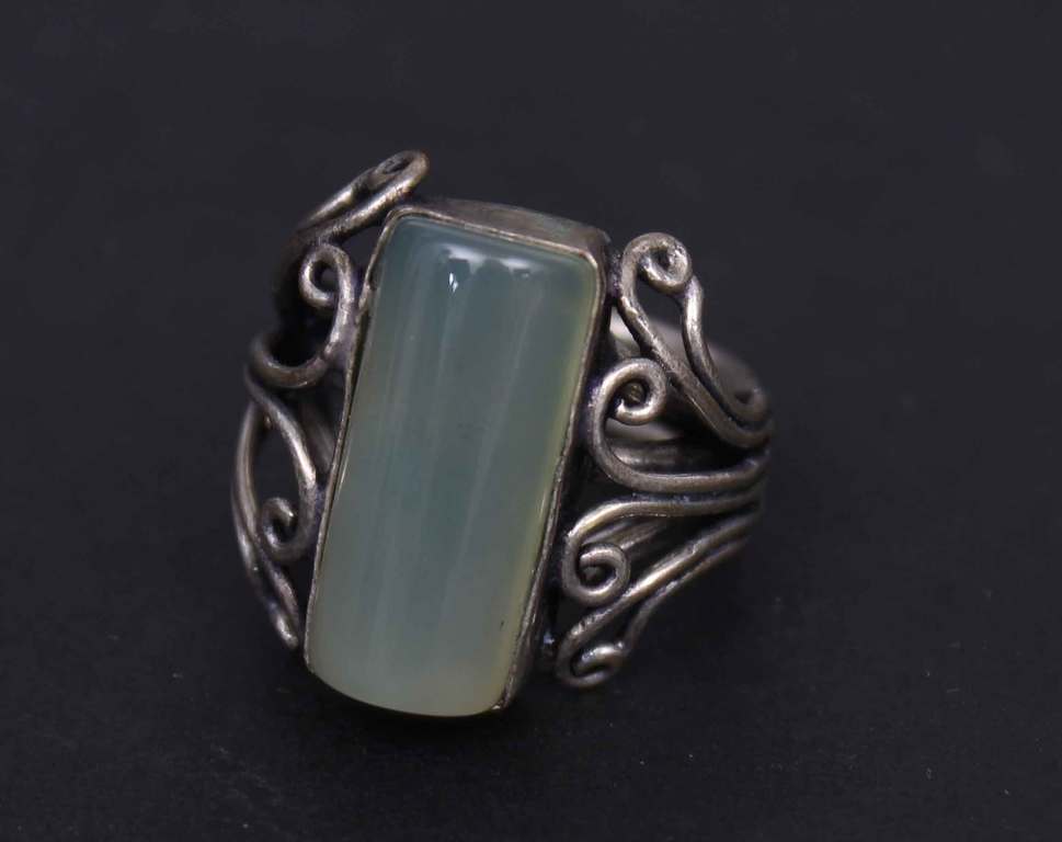 Silver Art Nouveau ring with agate