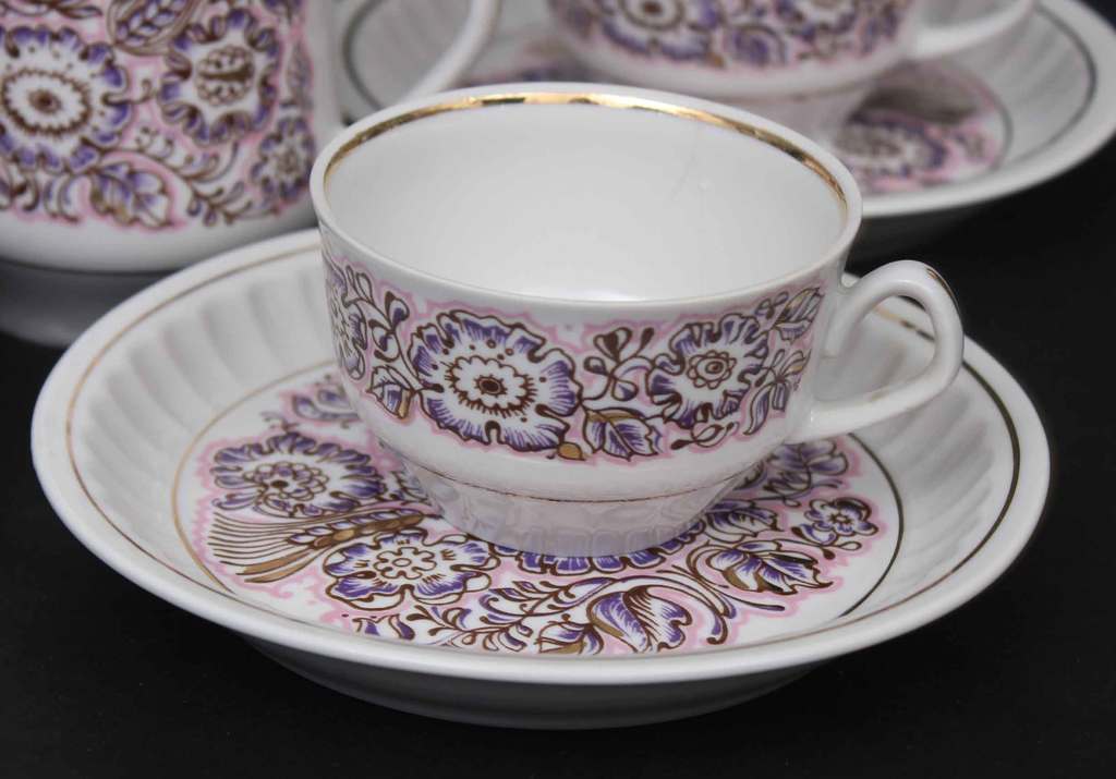 Not complete porcelain coffee set 