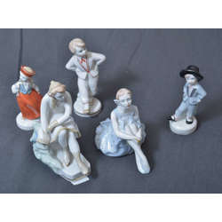 5 figurines. With defects.
