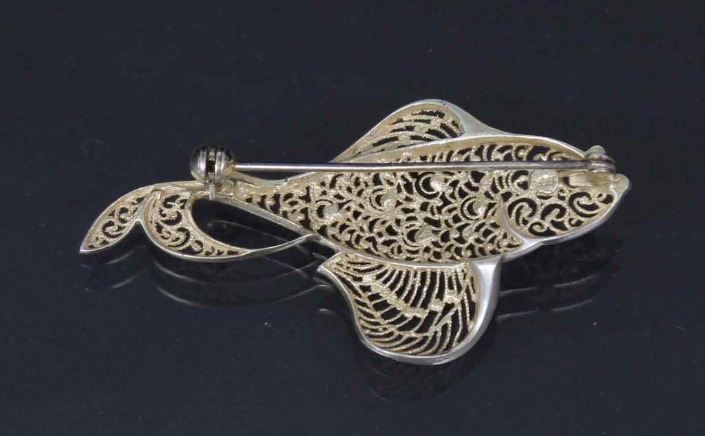 Silver-plated brooch with marcasite crystals