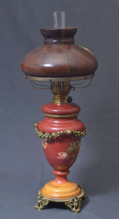 Фарфоровая керосиновая лампа с отделкой из бронзы