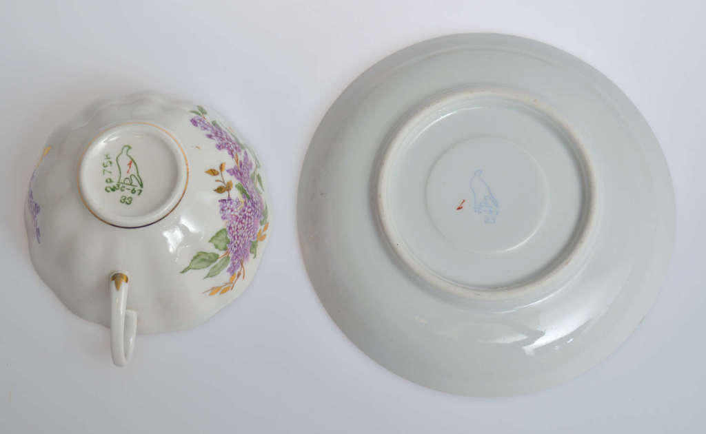 Porcelain cups and saucers (6 pcs.)