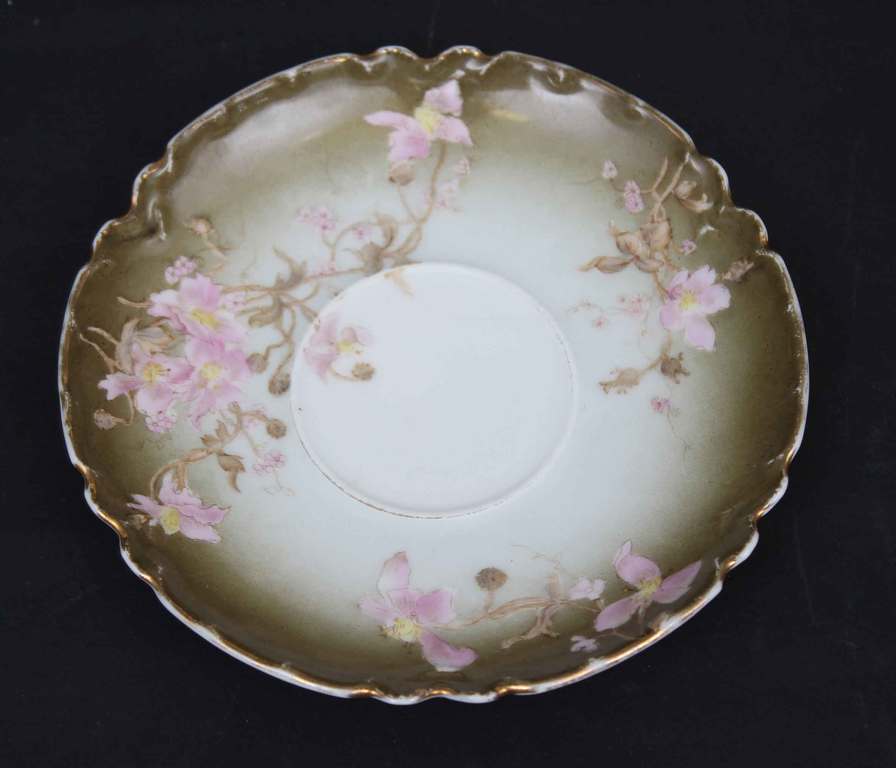 Porcelain plate Jessen + three saucers without stamp