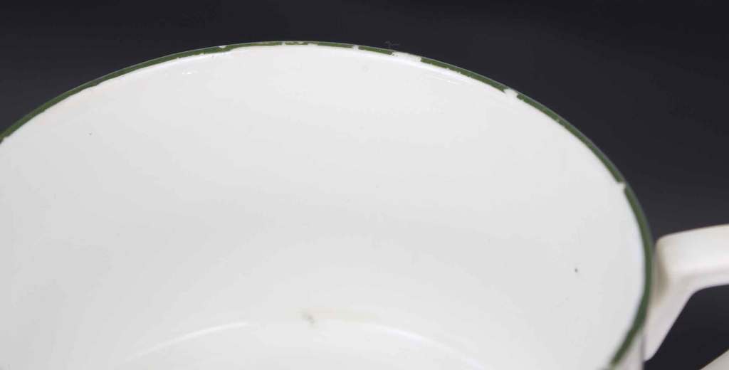 Porcelain cups (4 pcs)