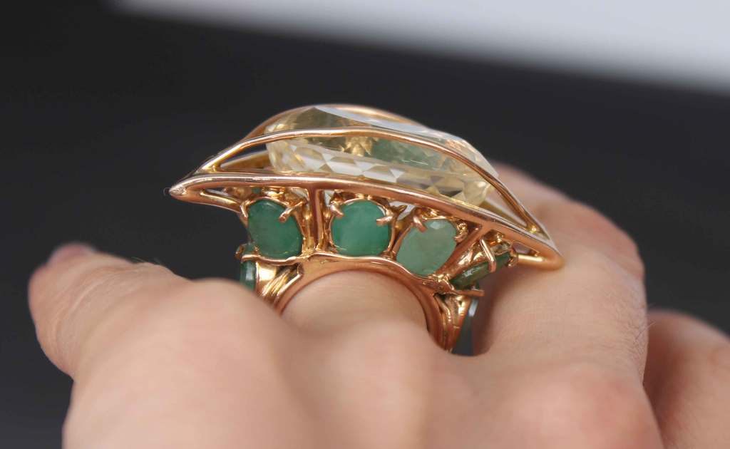 Gold ring with lemon and emeralds