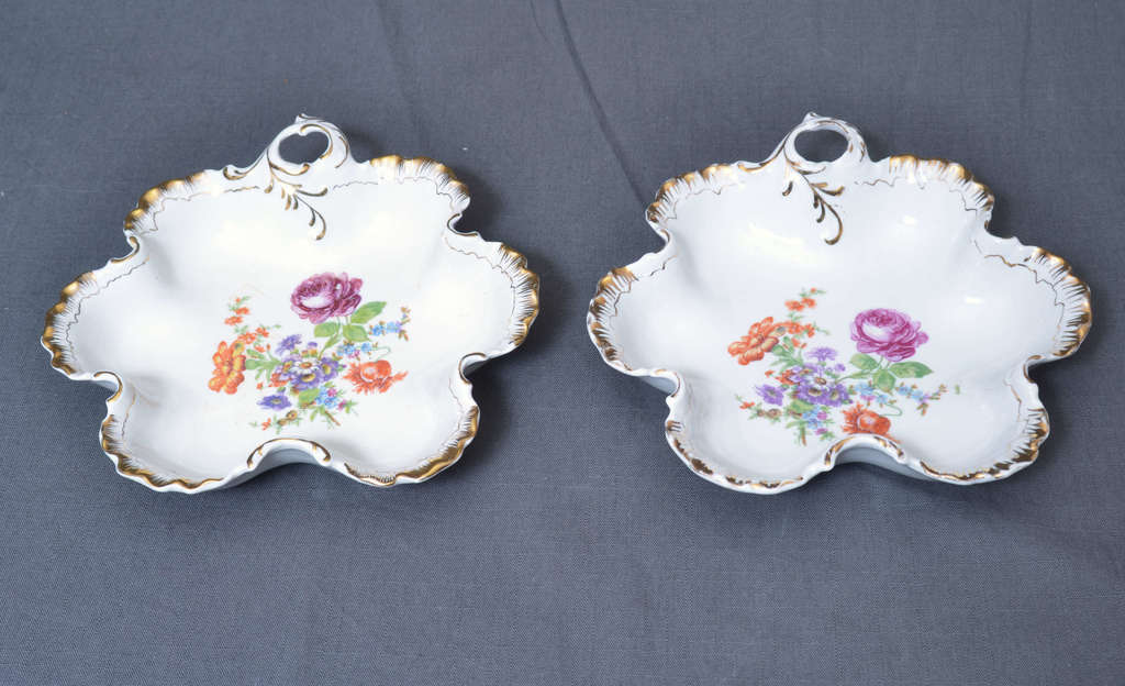 Two painted porcelain dishes