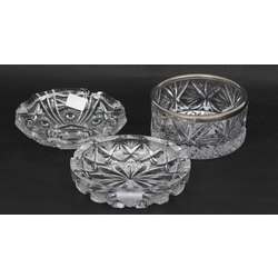 3 crystal dishes
