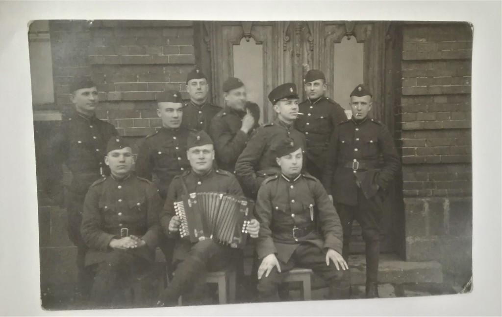 Soldiers of the 1st Liepaja Infantry Regiment at rest 